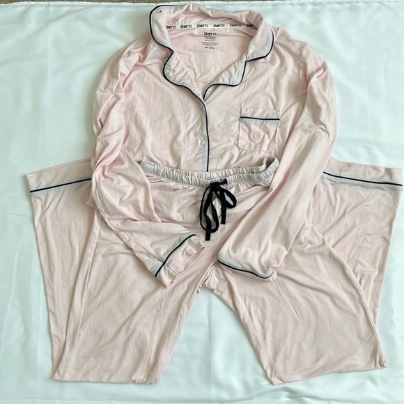 Gorgeous Børn Pajamas Sz Medium Soft Pink Button Down Drawstring Pants Like New - Picture 6 of 6